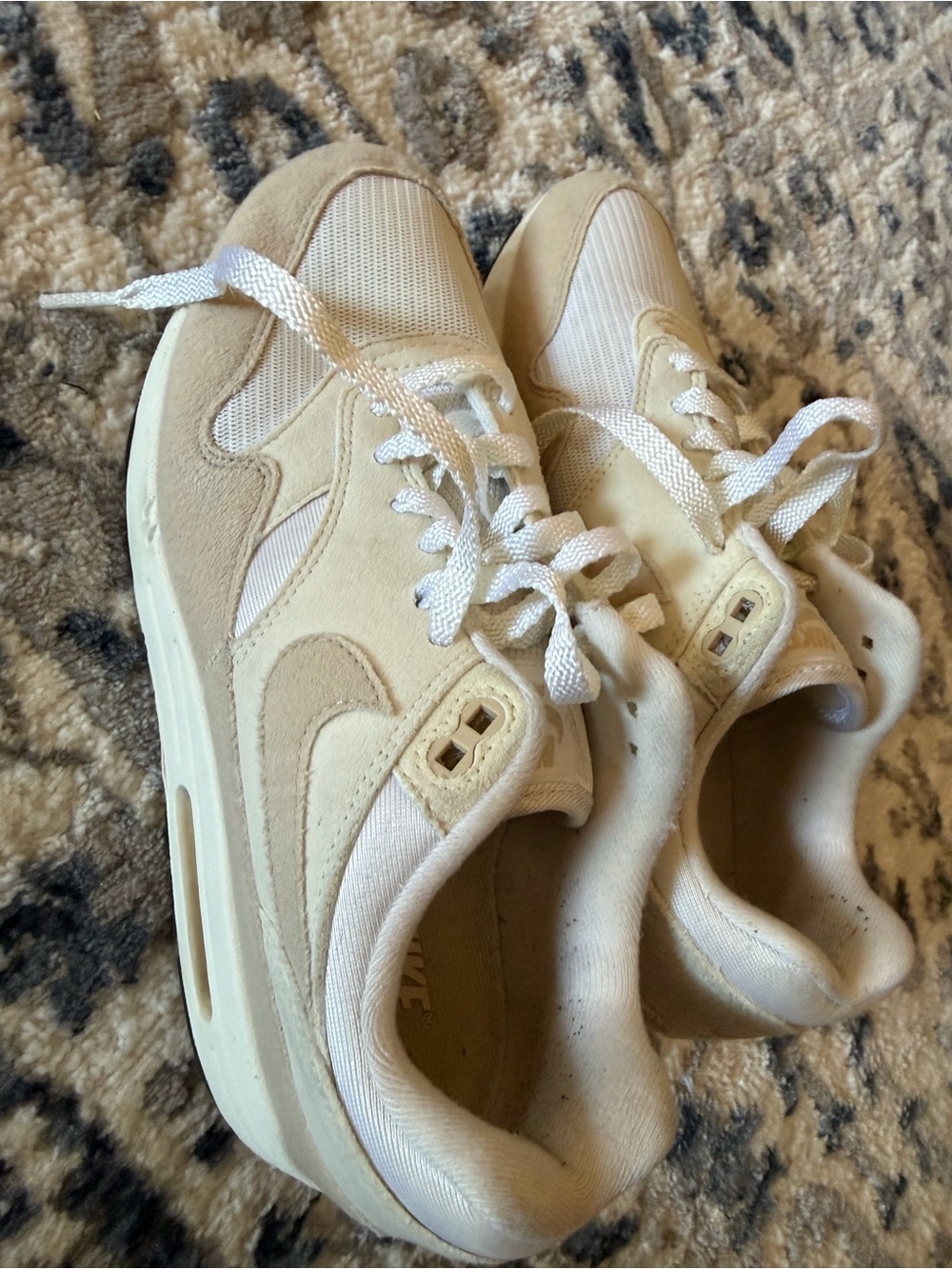 Nike Off-White/Cream Low-Top Lace Sneakers